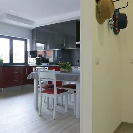 Apartment Serena 2 *